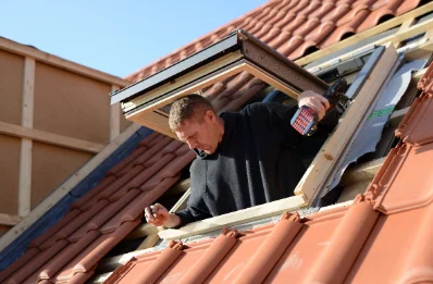 Pose de fenêtres de toit Velux à Hundsbach